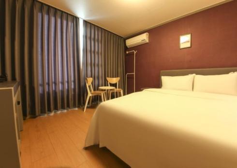 Lighthouse Beach Motel Sokcho Exterior foto